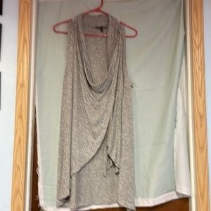 Olivia Sky sleeveless sweater.  Size: XL